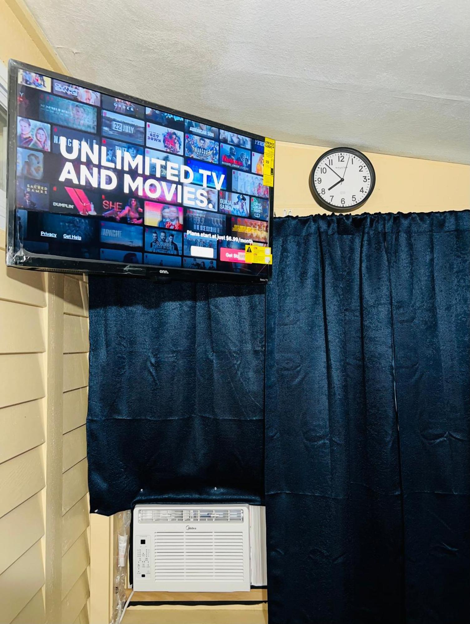 Budget Room Minutes From Downtown Hartford Eksteriør bilde